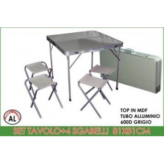 GT4/SET TAVOLO+4 SGAB.81X81CM